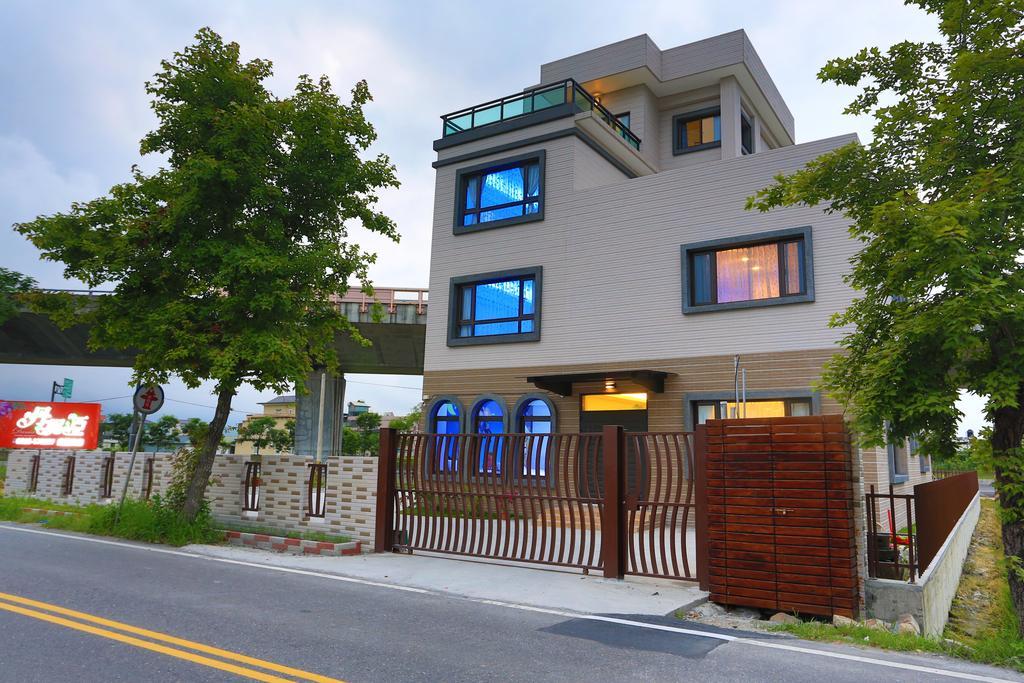 羅東鎮 Dania Garden Bed & Breakfast エクステリア 写真