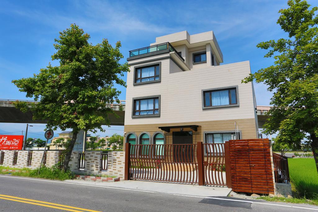 羅東鎮 Dania Garden Bed & Breakfast エクステリア 写真