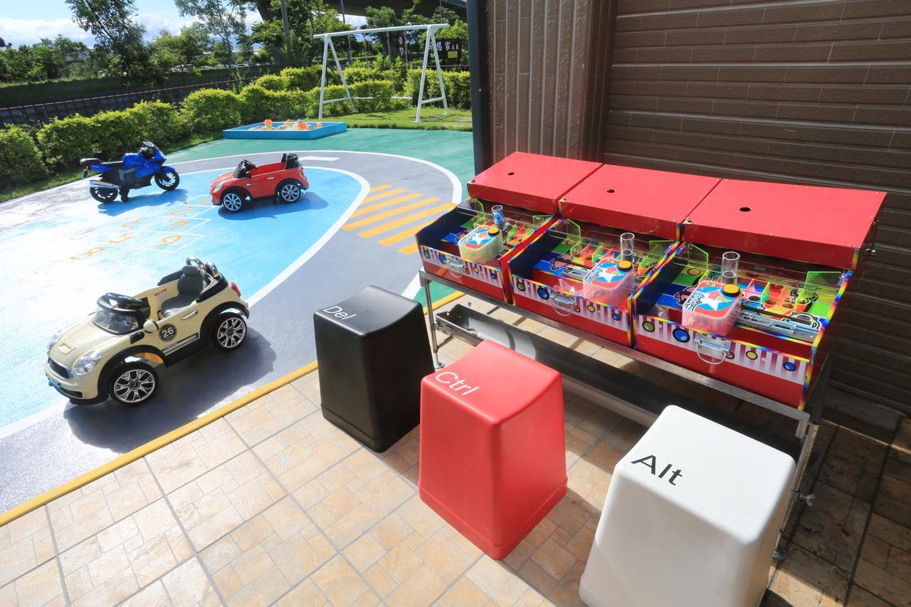 羅東鎮 Dania Garden Bed & Breakfast エクステリア 写真