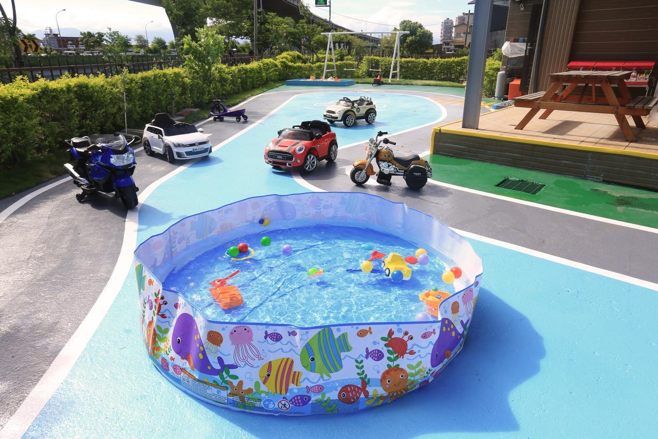 羅東鎮 Dania Garden Bed & Breakfast エクステリア 写真